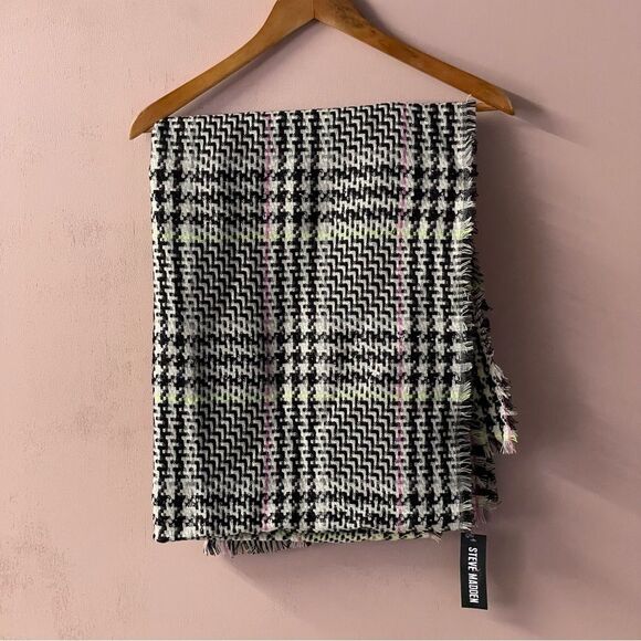 Steve Madden NWT Cream/Black/Yellow/Pink Houndstooth Sequin Frayed Blanket Scarf - Picture 8 of 10
